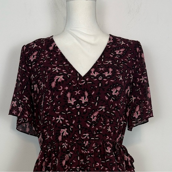 Madewell Georgette Flutter-Sleeve Peplum Top in
Rich Paisley. Size Small. - Picture 3 of 15